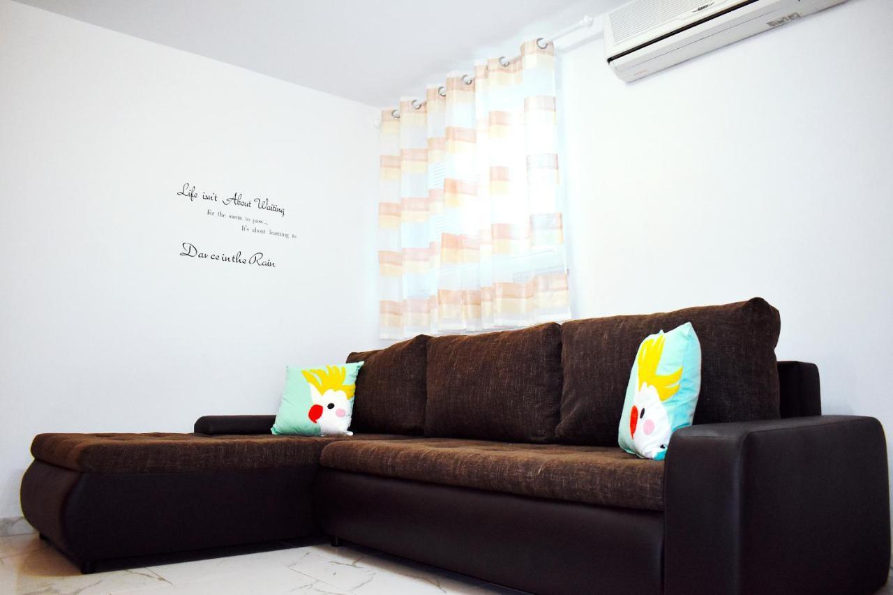 Apartmani Lovrencic Vrsi Exterior foto