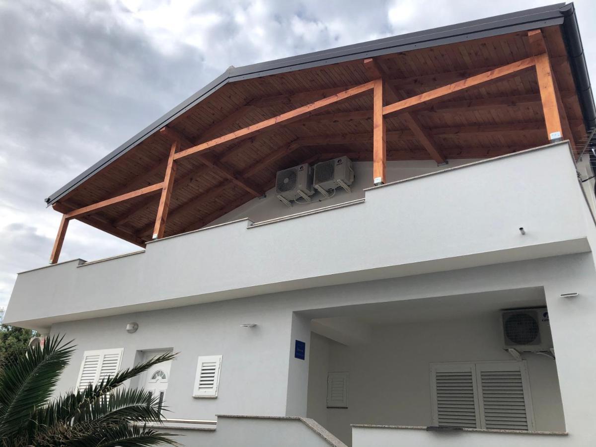 Apartmani Lovrencic Vrsi Exterior foto